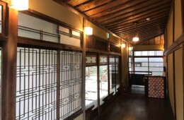 玄関
